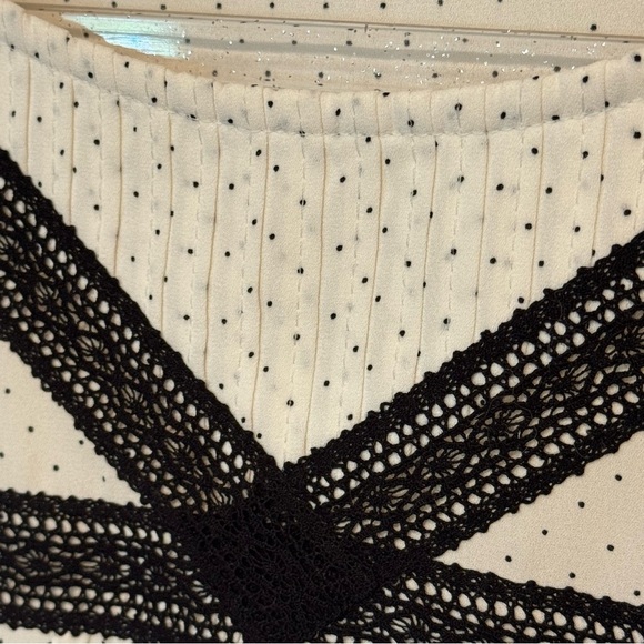 LOFT White with Black Polka Dots Chiffon Blouse size Medium - Picture 4 of 12